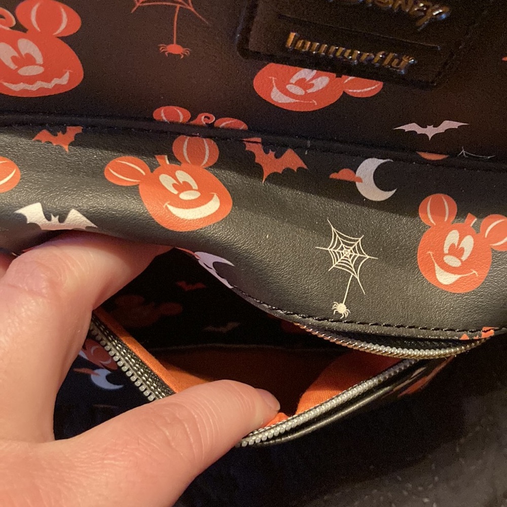 Disney Loungefly - Picture 7 of 7